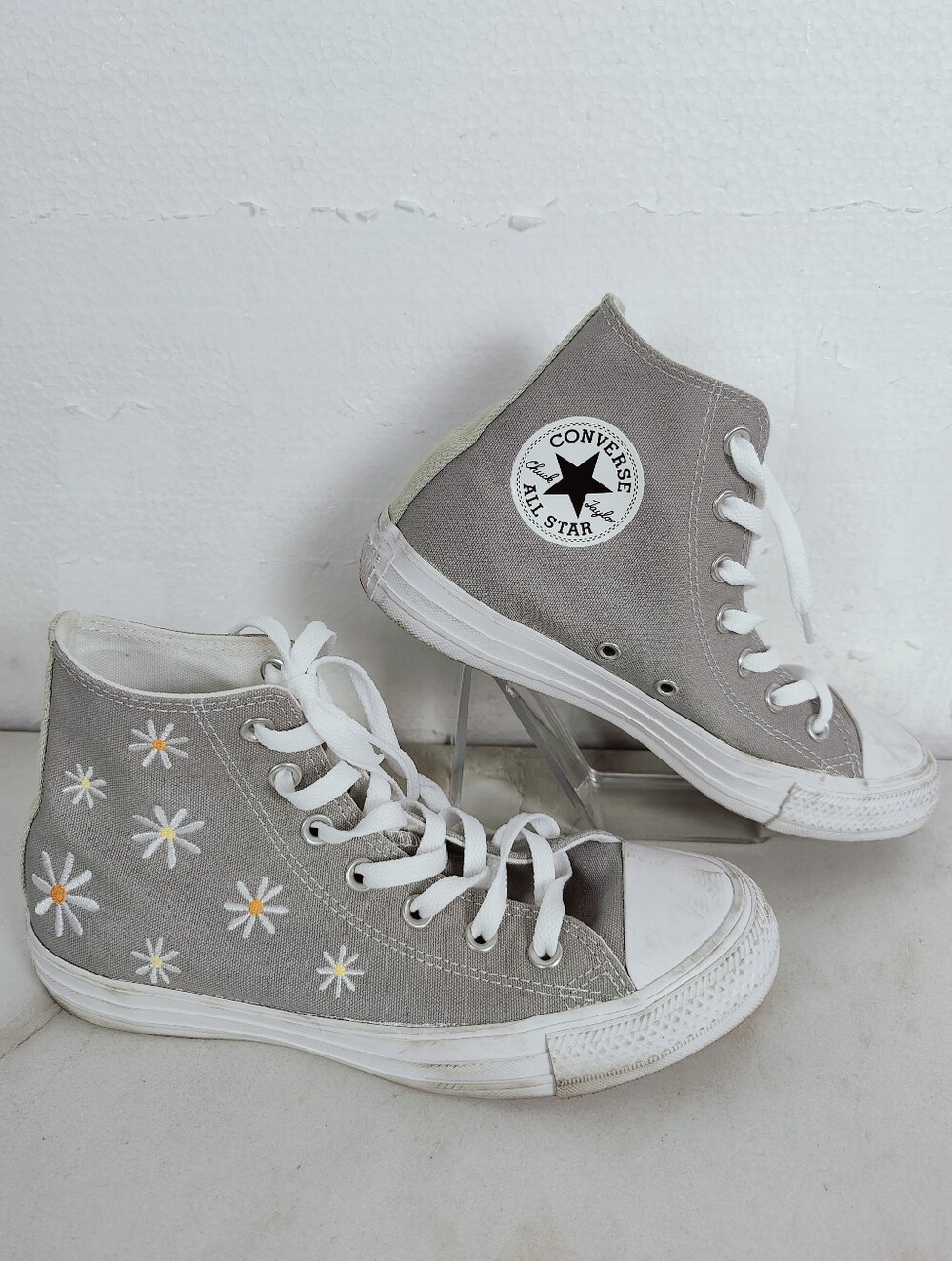 Converse CT All Star Grey Daisy Embroidered High Top Sneakers, 5.5(M) 7.5(W)